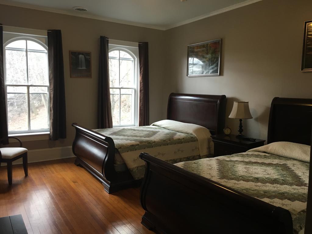 Cook Mansion Bed & Breakfast Montour Falls Ngoại thất bức ảnh